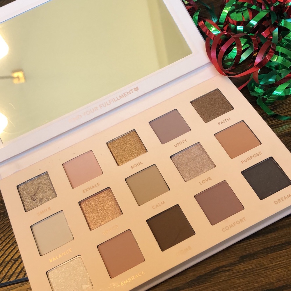 Artistry Eye Shadow Palette